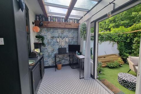 29 Lightburne Avenue, Leigh, WN7 3JG