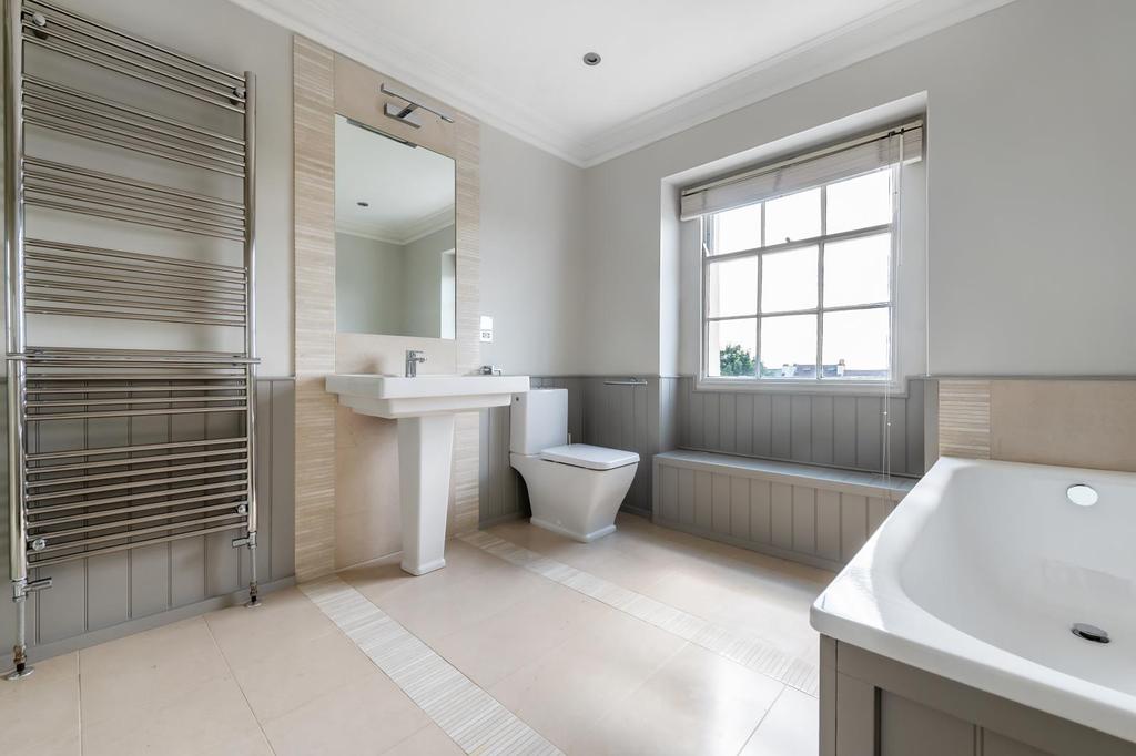 Bathroom Top Floor
