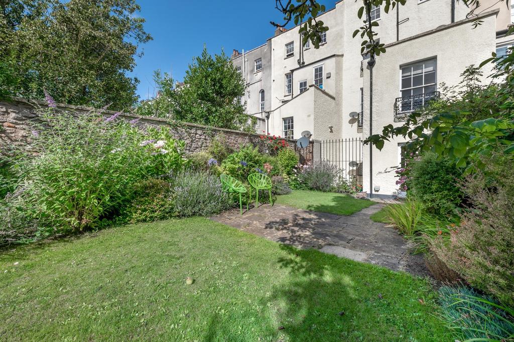 South Facing Garden