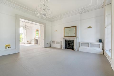 19 Caledonia Place, Bristol, BS8 4DJ