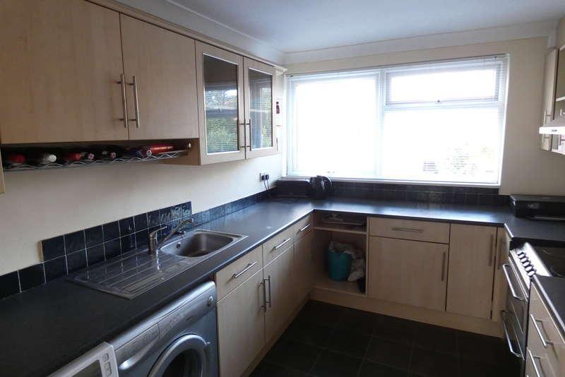 Apartment in Birmingham, Sutton Coldfield - View 2