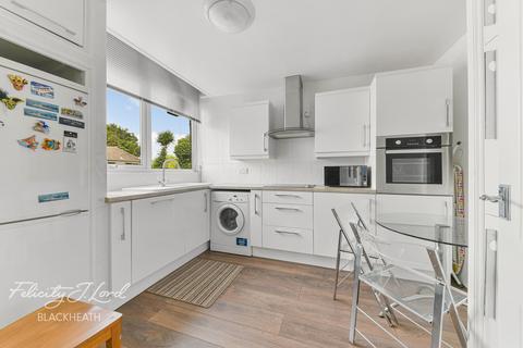 3 Woodmere, London, SE9 5NT