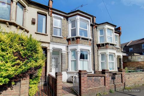 4 Salcombe Road, London, E17 8JH