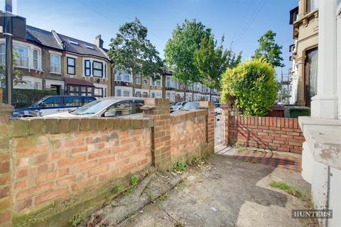 4 Salcombe Road, London, E17 8JH