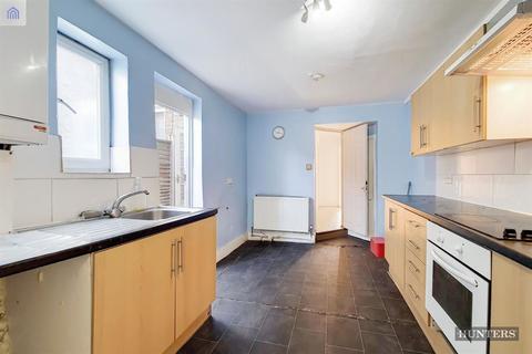 4 Salcombe Road, London, E17 8JH