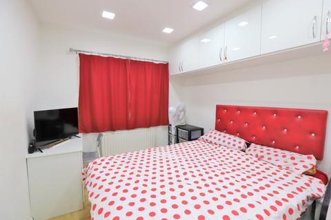 22 Old Orchard Close, Uxbridge, UB8 3LH