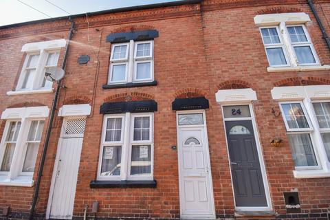 3 bedroom terraced house to rent, Montague Road, Leicester