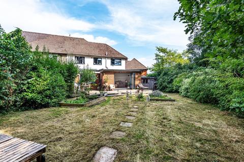 9 Downing Avenue, Guildford, GU2 7SY