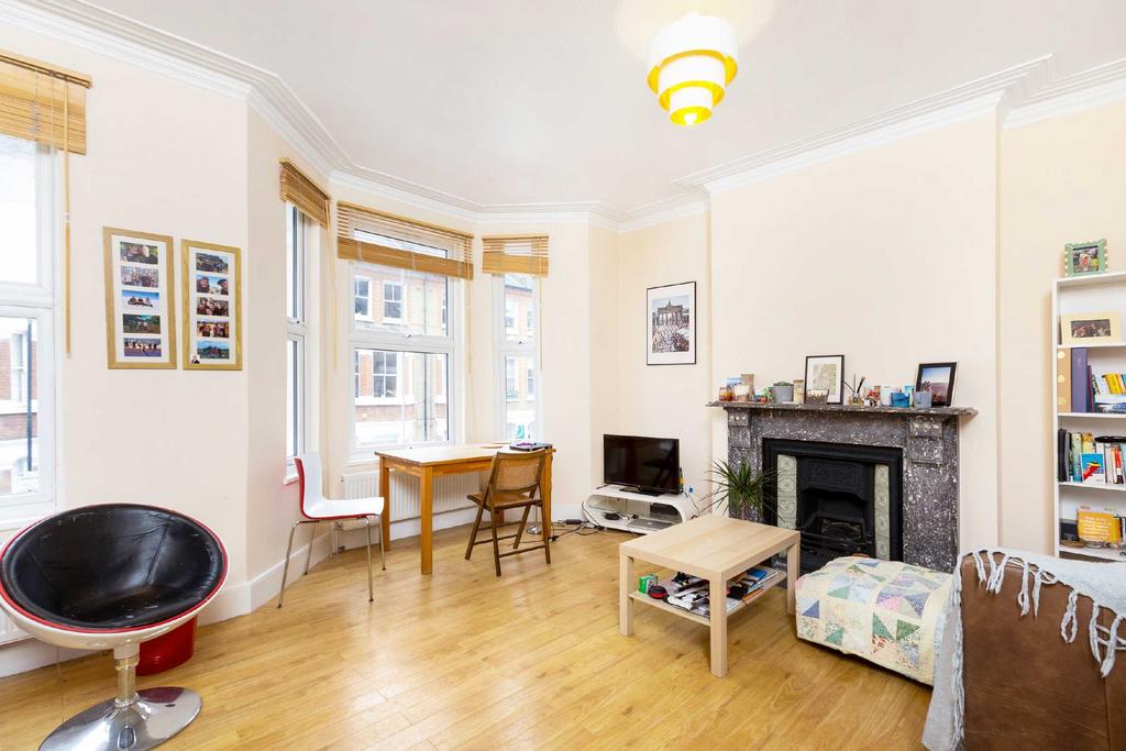 Rita Road, Vauxhall, London, SW8 1 bed apartment £1,695 pcm (£391 pw)
