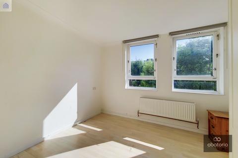 10 Burr Close, London, E1W 1NB