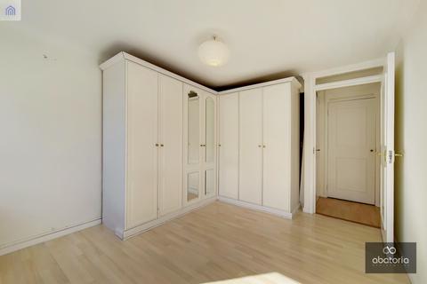 10 Burr Close, London, E1W 1NB