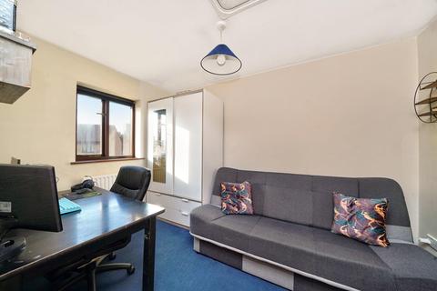 36 Abbey Road, London, E15 3LU