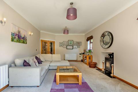 6 bedroom detached house for sale, The Avenue, Farnham Common, SL2