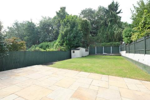 2 Hillview Crescent, Orpington, BR6 0SL