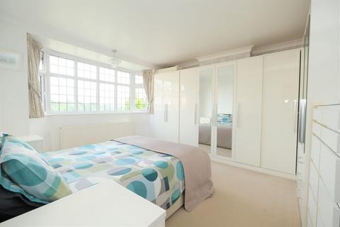 2 Hillview Crescent, Orpington, BR6 0SL