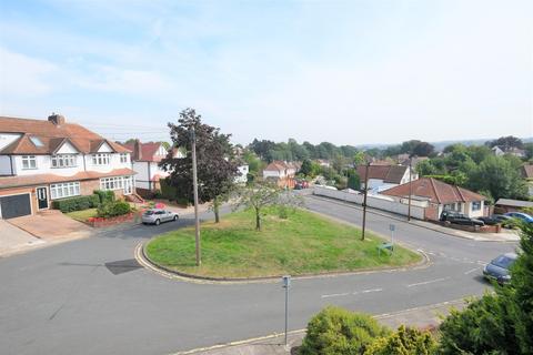 2 Hillview Crescent, Orpington, BR6 0SL