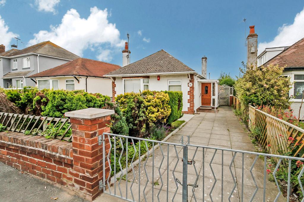 South Drive, Rhyl 3 bed detached bungalow £160,000