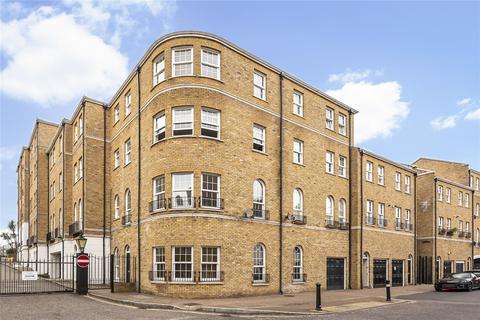 Rotherhithe Street, London