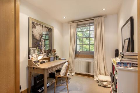 144 Walton Street, London, SW3 2JJ