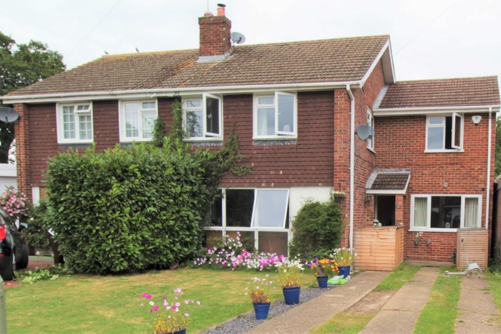 Magdalen Close, Byfleet 4 bed semidetached house for sale £550,000