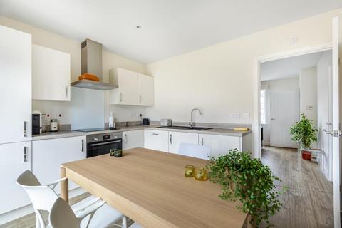 17 Faulkner Place, Brize Norton, Carterton, OX18 1NF