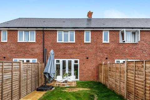 17 Faulkner Place, Brize Norton, Carterton, OX18 1NF