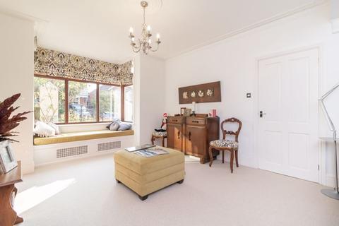 6 Highfield Road, Caterham, CR3 6QX
