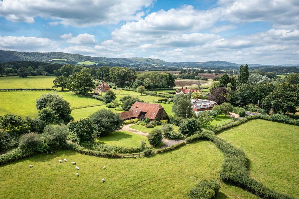 Bepton, Midhurst, West Sussex, GU29 5 bed detached house £1,750,000