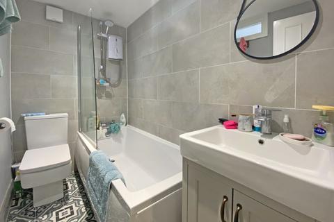Flat 4, 7 Richmond Road, Exeter, EX4 4JA
