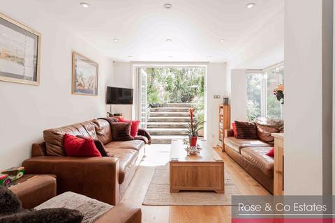 2 bedroom flat to rent, Goldhurst Terrace,South Hampstead London