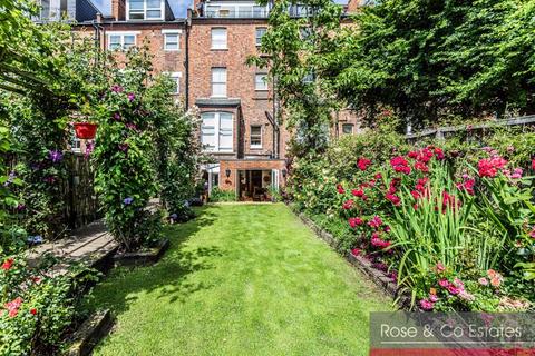 2 bedroom flat to rent, Goldhurst Terrace,South Hampstead London