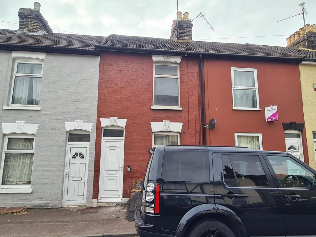 Thorold Road, Chatham, ME5 3 bed terraced house £1,100 pcm (£254 pw)