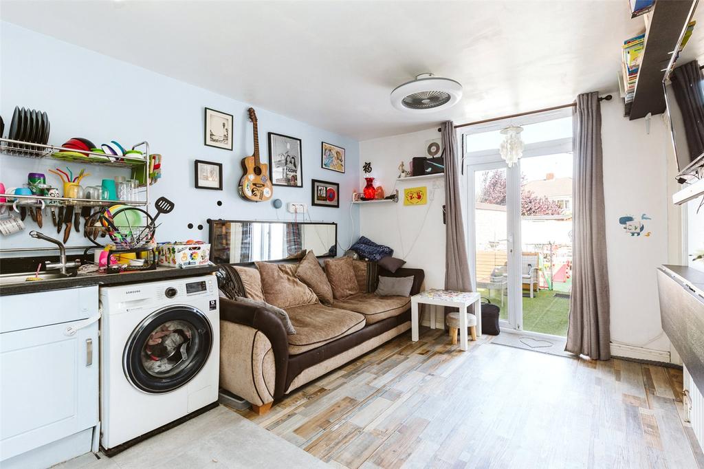 Kipling Road, Filton, Bristol, BS7 2 bed apartment £210,000