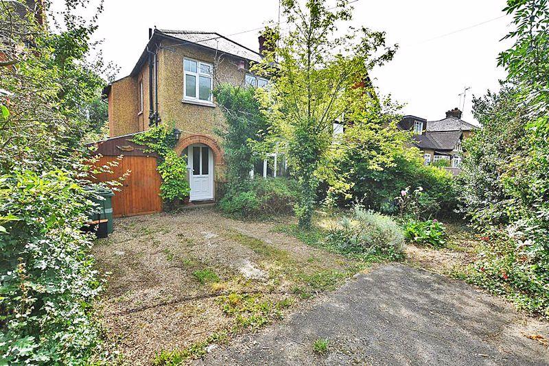 Weavering Street, Maidstone ME14 3 bed detached house £550,000