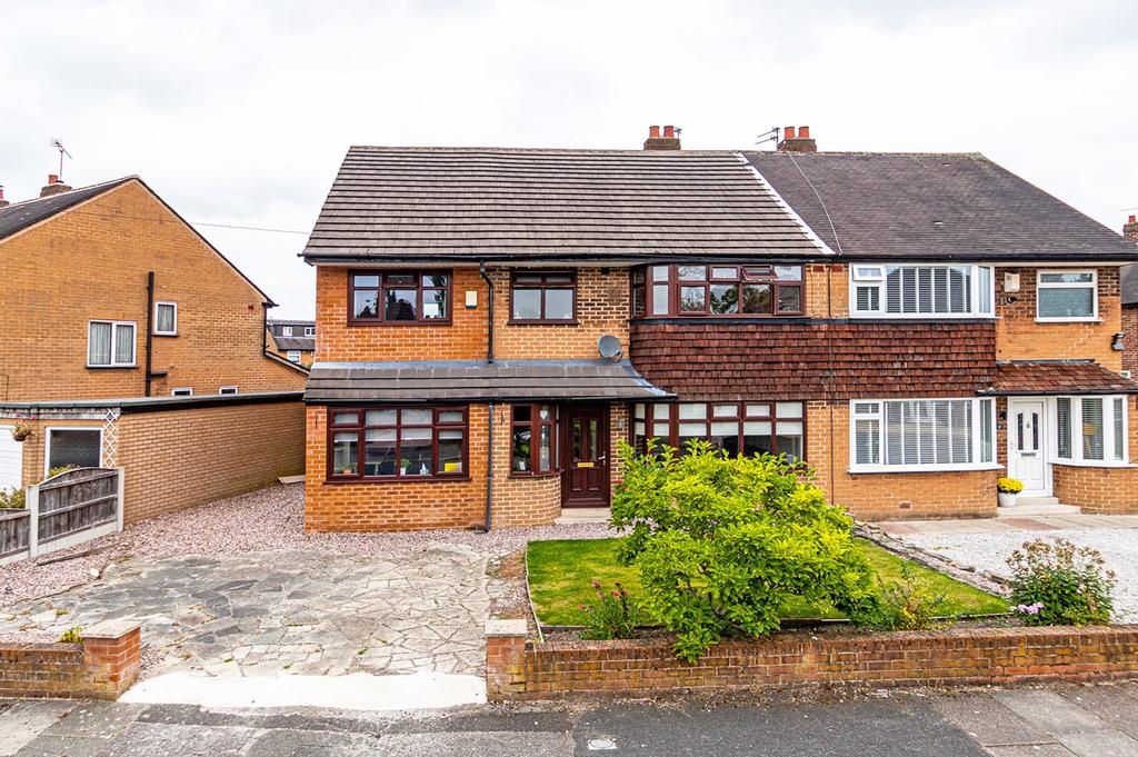 Overdale Crescent, Flixton, Manchester, M41 4 bed semidetached house
