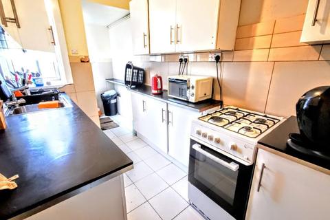 4 bedroom end of terrace house to rent - Durnsford Road, Wimbledon Park, London, SW19 8DY