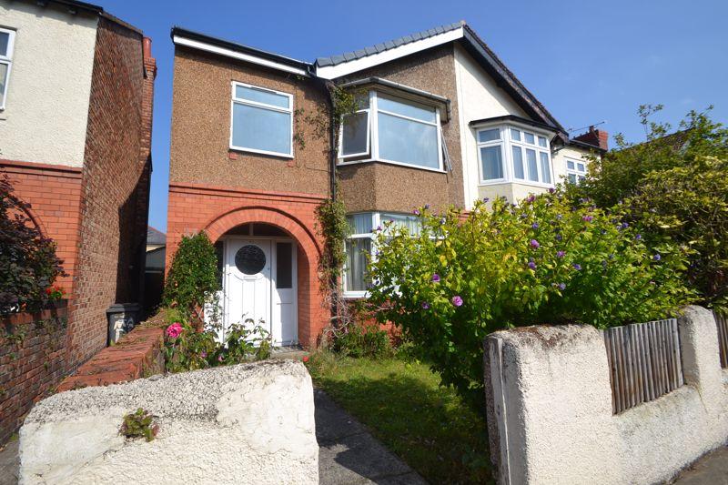 Manor Road, Hoylake 3 bed semidetached house £260,000