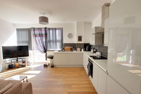 2 bedroom apartment to rent, The Pavillions, Trowbridge