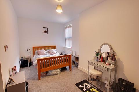 2 bedroom apartment to rent, The Pavillions, Trowbridge