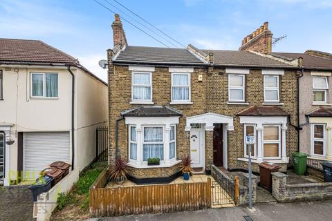 66 Kenneth Road, Romford, RM6 6LP