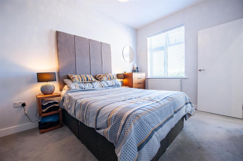 Bedroom..jpg