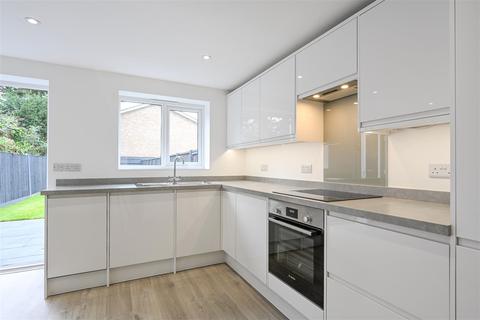 20a Pool Road, West Molesey, KT8 2HE