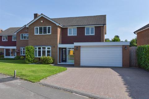 28 Gleneagles Drive, Sutton Coldfield, B75 6UN