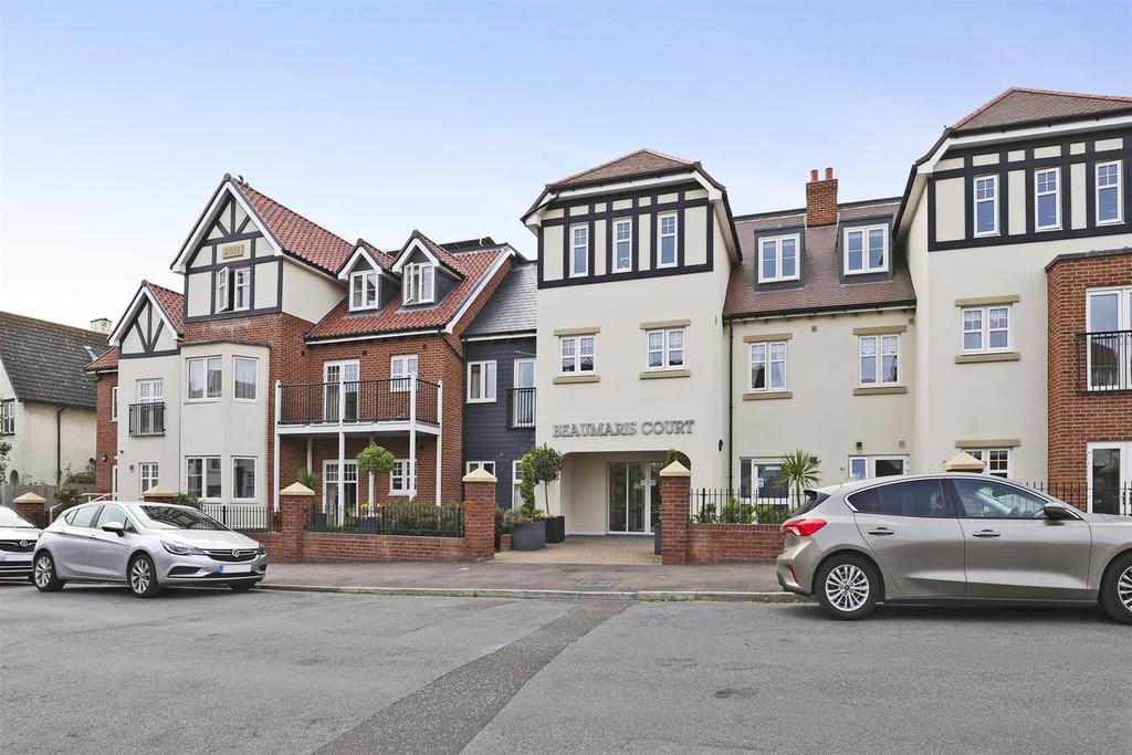 Beaumaris Court exterior.JPG