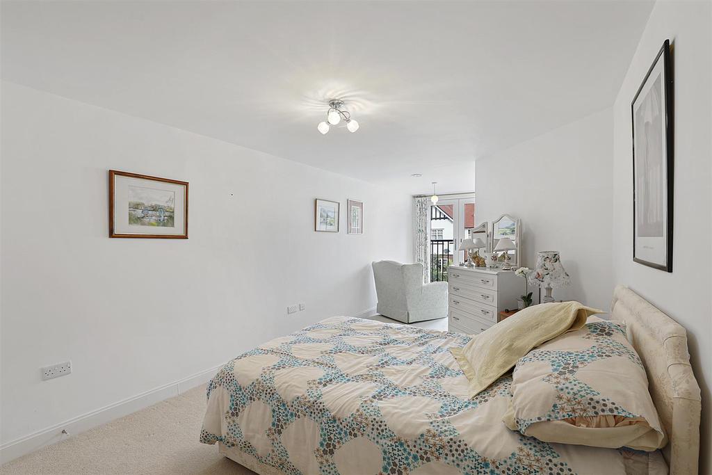 Bedroom .JPG