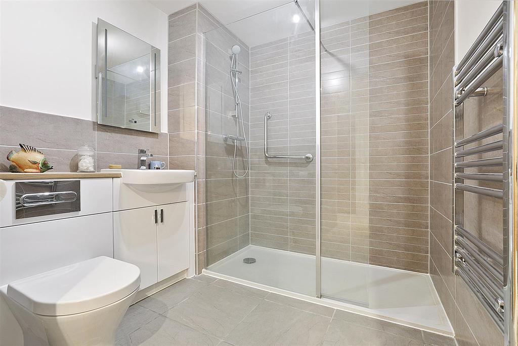 Shower Room.JPG