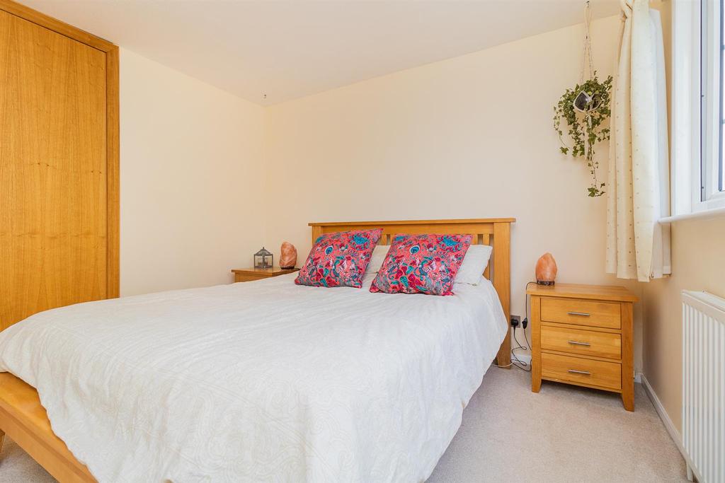 16 The Oval-The-Oval-Guildford-semi-detached-house