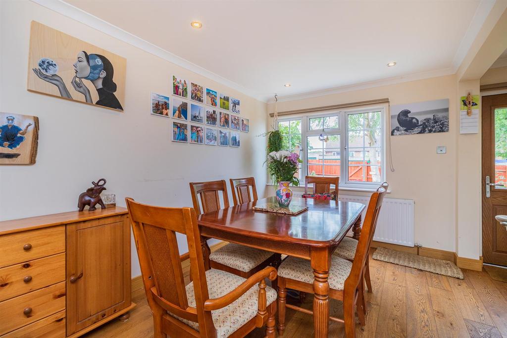 16 The Oval-The-Oval-Guildford-semi-detached-house
