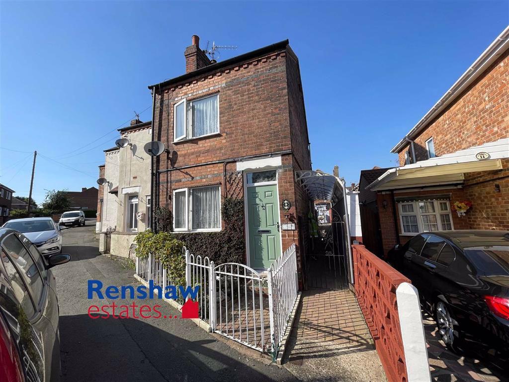 Wade Avenue, Ilkeston, Derbyshire 2 bed end of terrace house £125,000