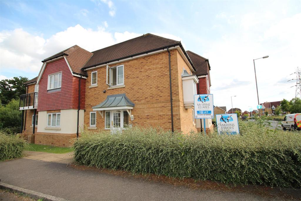 8 Brisley Close, Chartfields, Ashford, Kent. 2 bed flat £825 pcm (£